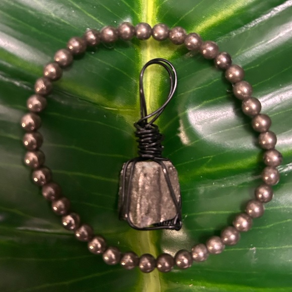 dainty PYRITE wire wrapped crystal pendant & bracelet set - Picture 1 of 6